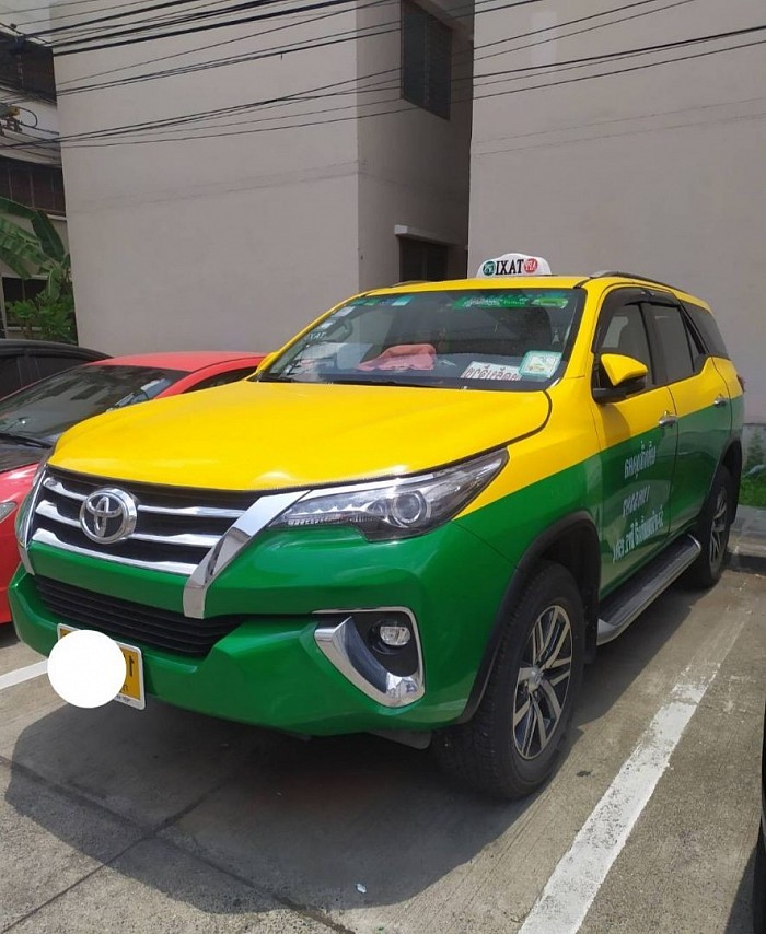 แท็กซี่ fortuner 7 ที่นั่ง